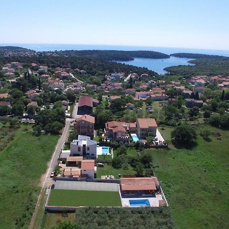 Holiday Home Petrovic Medulin Kültér fotó