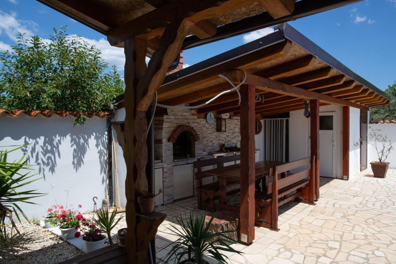 Holiday Home Petrovic Medulin Kültér fotó